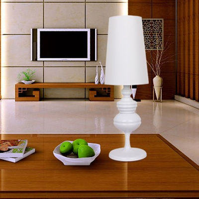 Fashion Bedroom Bedside LED Table Lamp Simple Modern Study simple table lamp(WH-MTB-23)